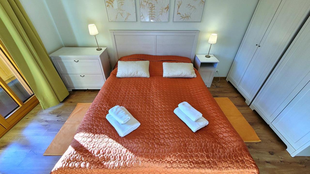 Apartment 4 Gory