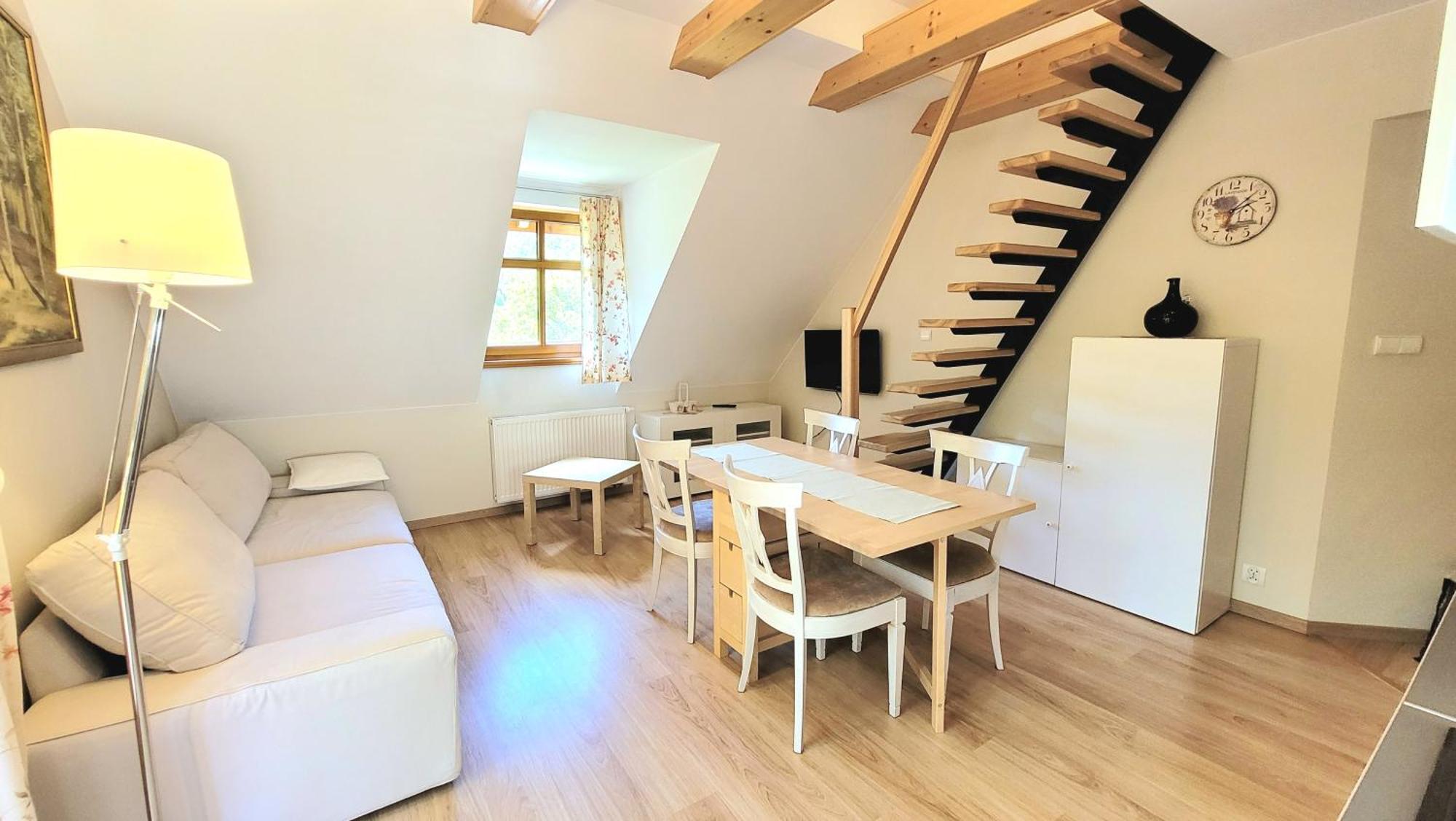 4 Gory Apartment