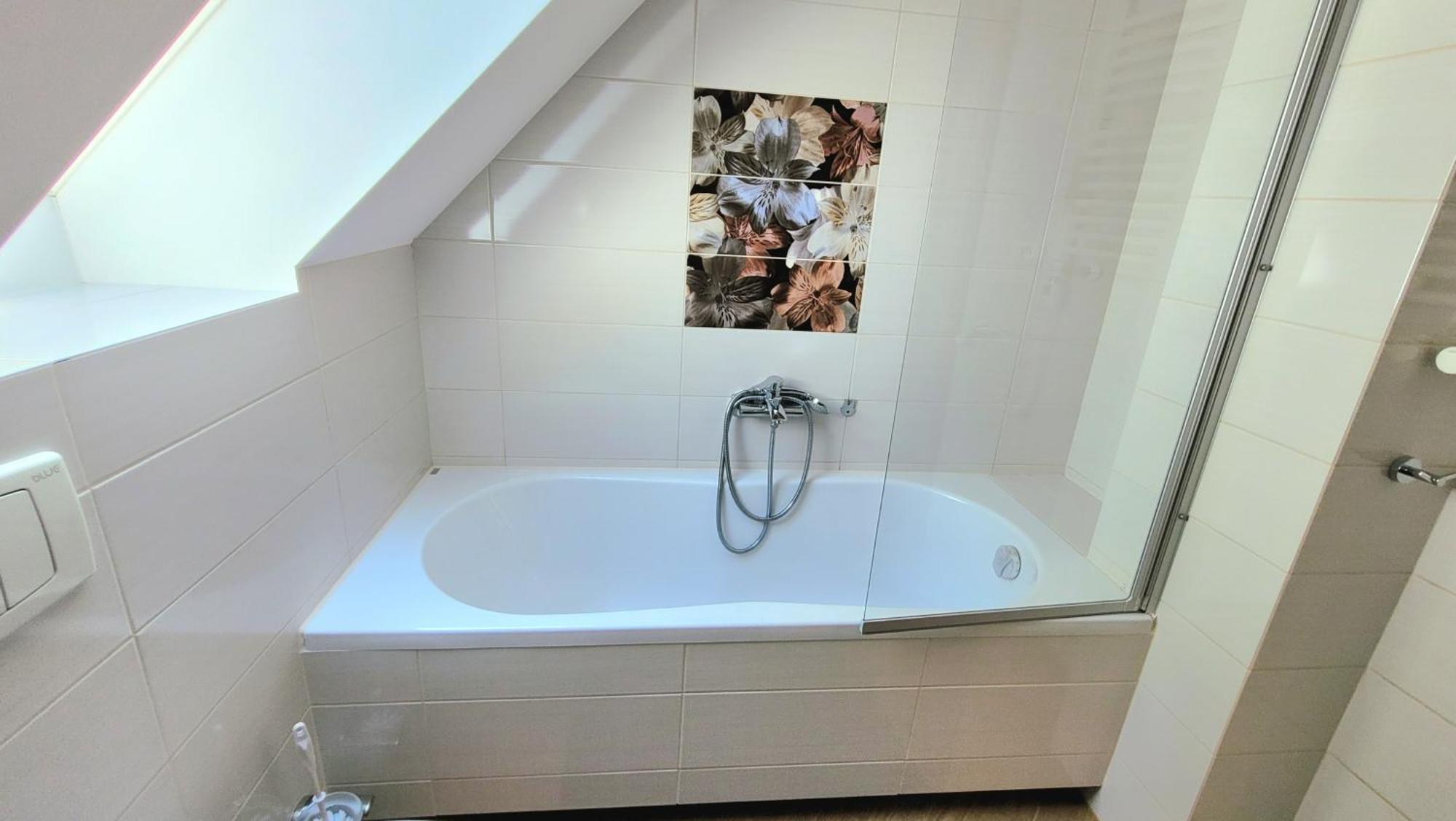 Apartment 4 Gory